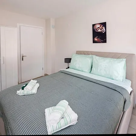 Fully Equipped Apartment In The Heart Of Mugla מוגלה